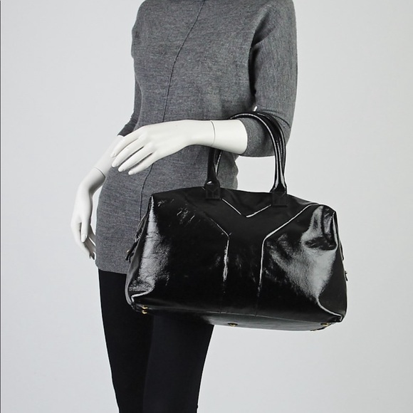 Yves Saint Laurent Handbags - YVES SAINT LAURENT Patent Leather Easy Y Tote Bag